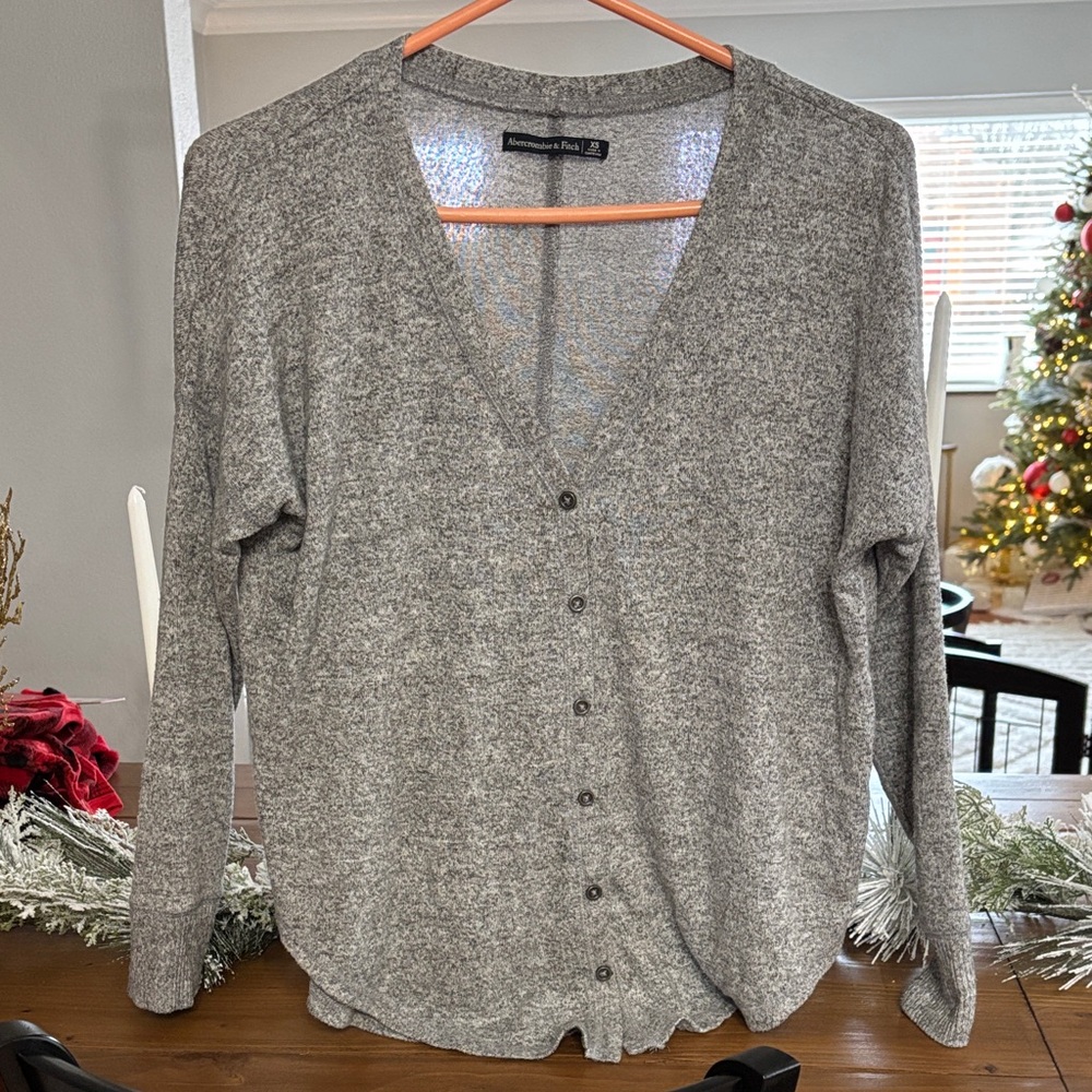 Abercrombie & Fitch Heather Gray Knit Cardigan
